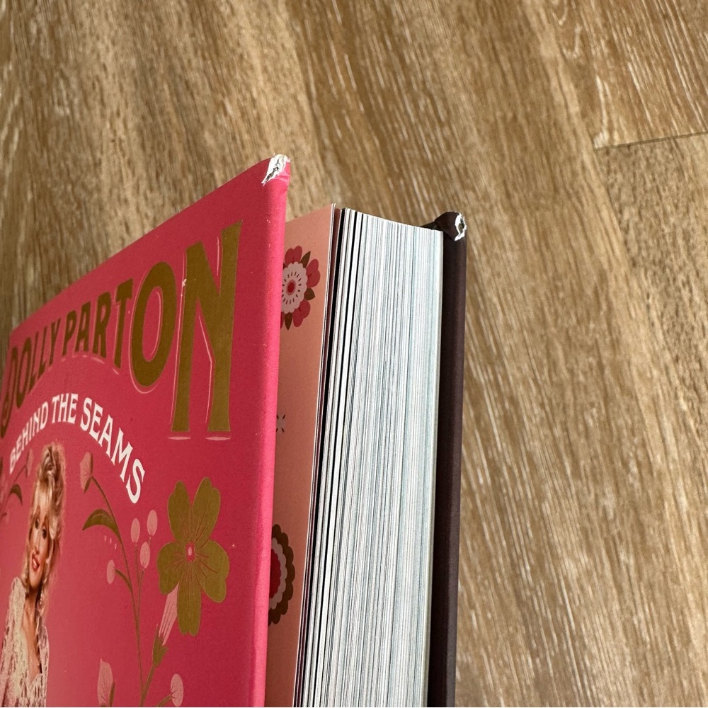 Dolly Parton 'Behind the Seams' Book - Picture 3 of 6